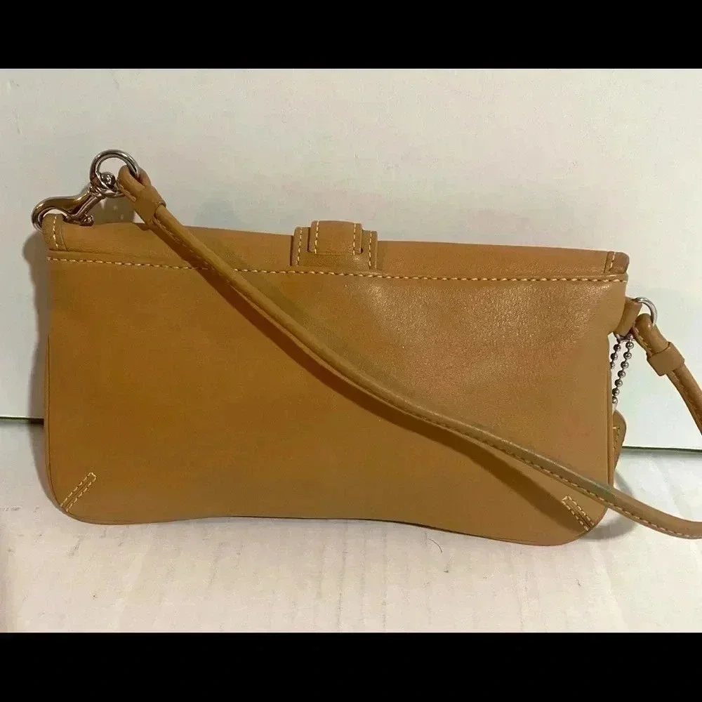 Coach vintage beige/ brown leather wristlet bag